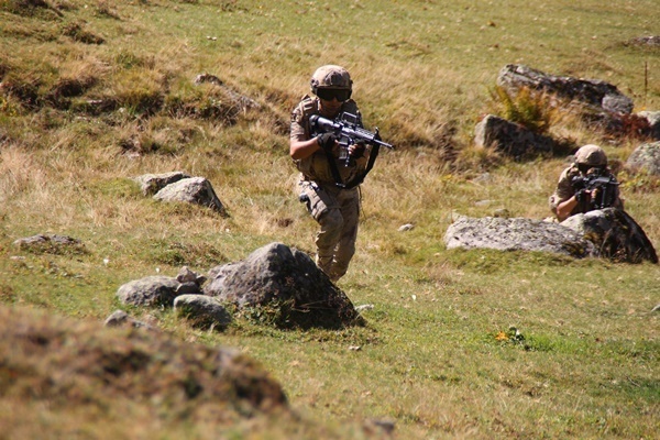 Komando timlerinden Karadeniz'de sıkı güvenlik 11