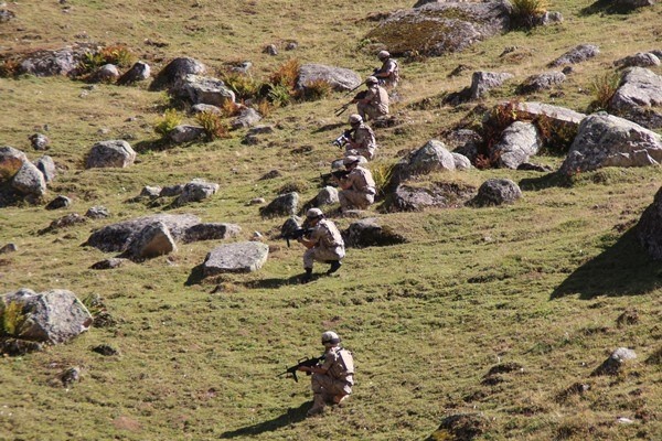 Komando timlerinden Karadeniz'de sıkı güvenlik 5