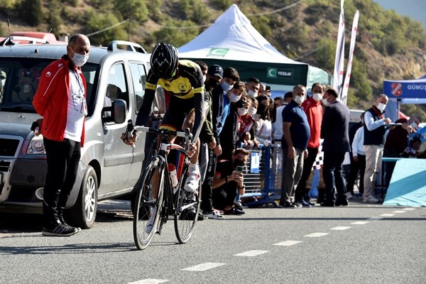 Türkiye Yol Bisikleti Yarışları tarihi İpek Yolu'nda başladı 12