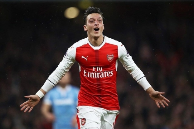 Mesut Özil istenmeyen adam oldu 6