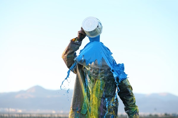 Bayburt'ta profesörden boyalı performans 4
