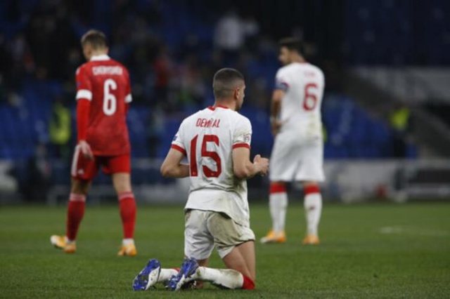 Milli futbolcu için rekor bonservis 7