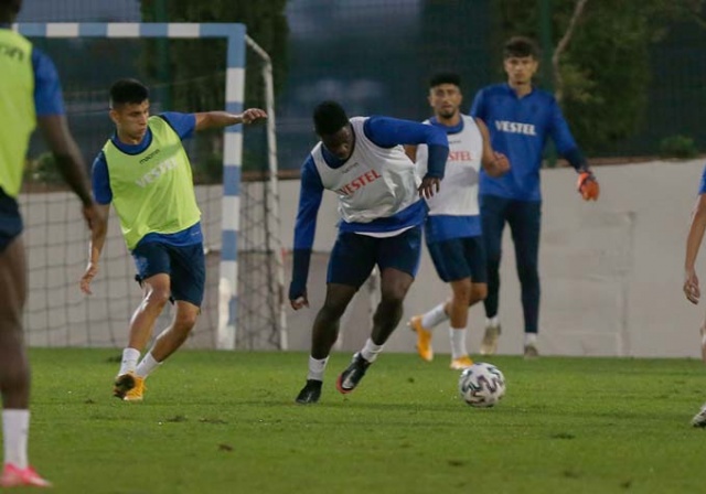 Trabzonspor Başakşehir maçı hazırlıklarına başladı 9