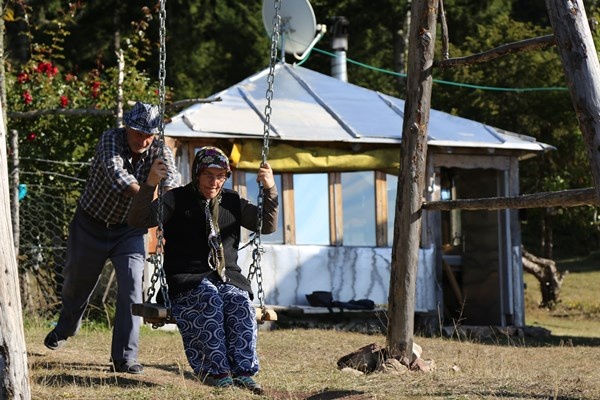 Artvin'de kanser hastası eşi için bakın neler yaptı 7