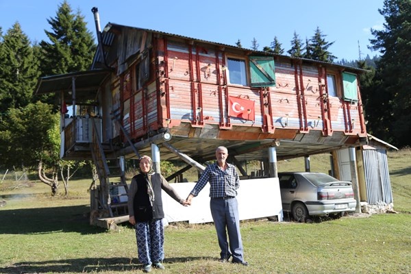Artvin'de kanser hastası eşi için bakın neler yaptı 11