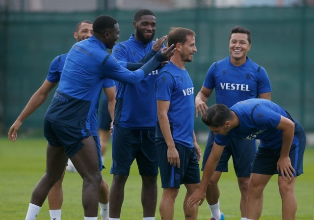 Trabzonspor Başakşehir'e bileniyor 9