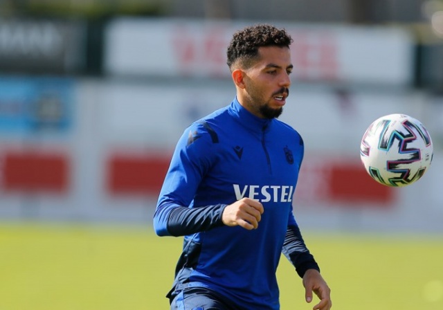 Trabzonspor Başakşehir'e bileniyor 13