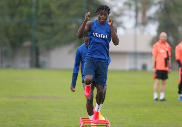 Trabzonspor Başakşehir'e bileniyor 10