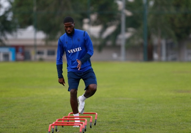 Trabzonspor Başakşehir'e bileniyor 21