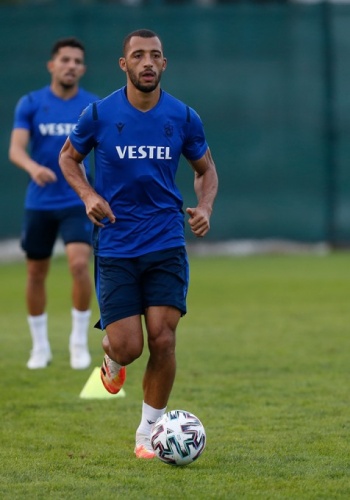 Trabzonspor Başakşehir'e bileniyor 19