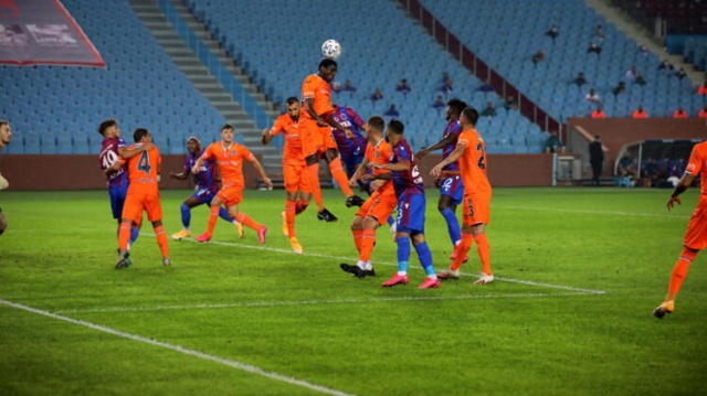 Spor yazarlarından Trabzonspor Başakşehir yorumları 9