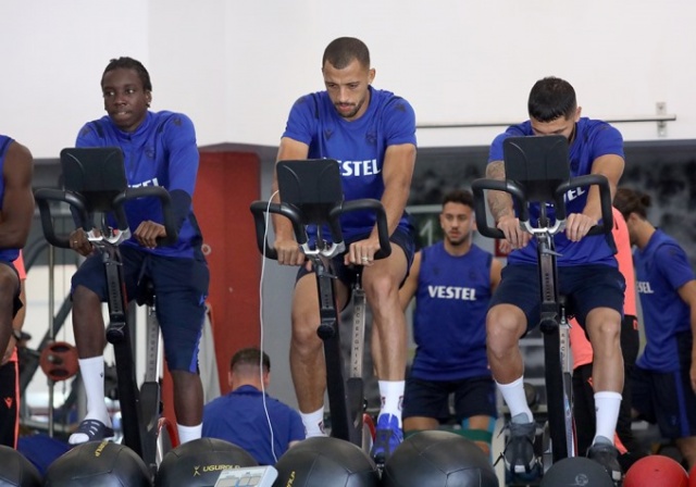 Trabzonspor'da Teknik Direktör Eddie Newton Fenerbahçe hazırlıklarına başladı 6