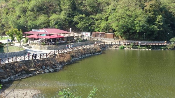 Sera Gölü S.O.S veriyor 13