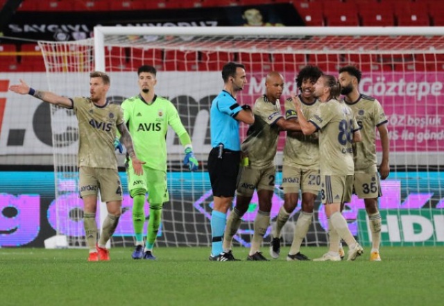 Fenerbahçe Trabzonspor maçı muhtemel 11'leri 7