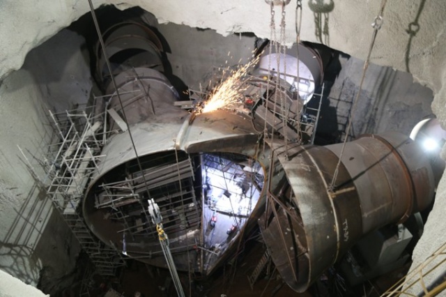 Dev projede jeneratörler takılmaya başladı 14