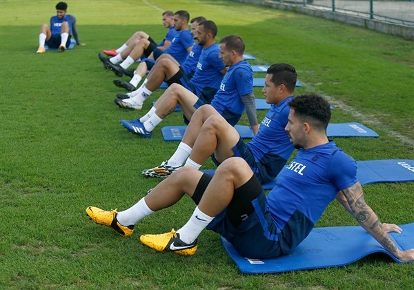 Trabzonspor'da Kasımpaşa maçı hazırlıkları sürüyor 11