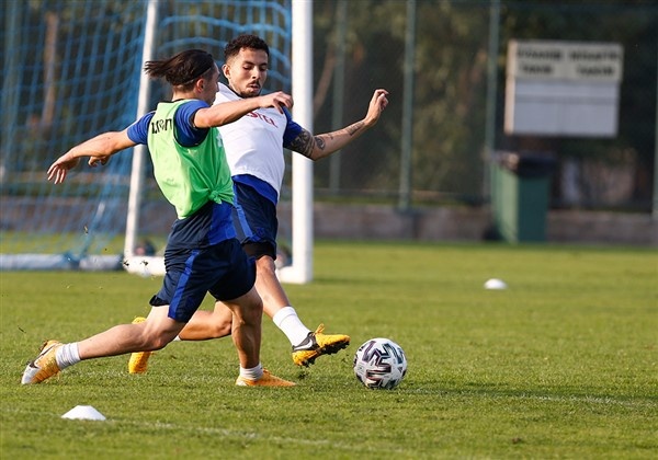 Trabzonspor'da Kasımpaşa maçı hazırlıkları sürüyor 13