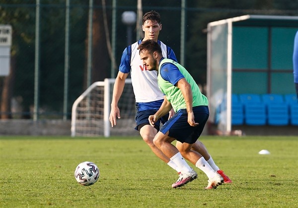 Trabzonspor'da Kasımpaşa maçı hazırlıkları sürüyor 18