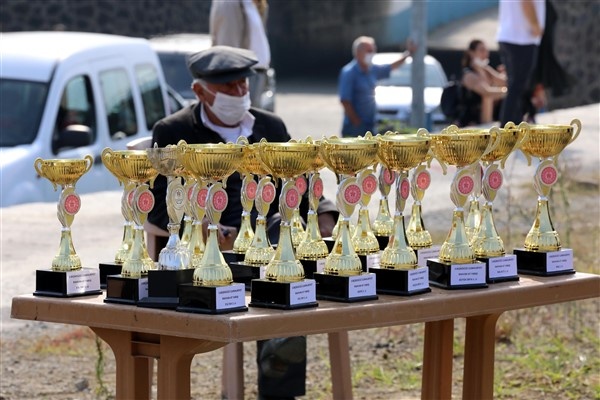 Beşikdüzü'nde at yarışlı Cumhuriyet kutlaması 5