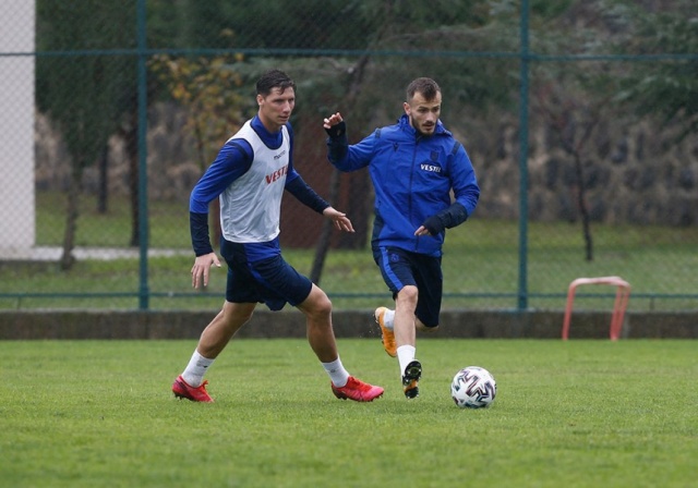 Trabzonspor Alanyaspor Hazırlıklarını Taktik Antrenmanla Sürdürdü 4