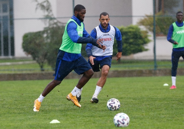 Trabzonspor Alanyaspor Hazırlıklarını Taktik Antrenmanla Sürdürdü 3