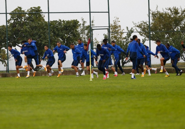 Trabzonspor Alanyaspor Hazırlıklarını Taktik Antrenmanla Sürdürdü 20