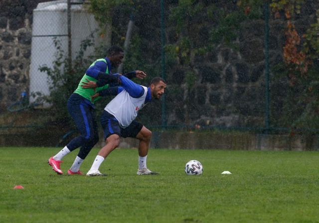 Trabzonspor Alanyaspor Hazırlıklarını Taktik Antrenmanla Sürdürdü 19