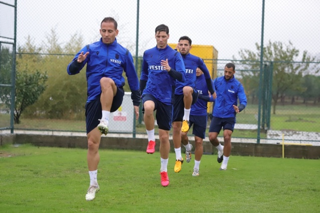 Trabzonspor Alanyaspor Hazırlıklarını Taktik Antrenmanla Sürdürdü 16