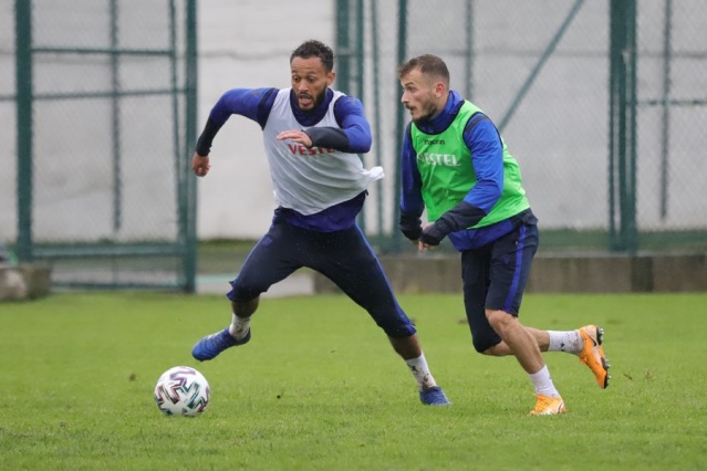 Trabzonspor Alanyaspor Hazırlıklarını Taktik Antrenmanla Sürdürdü 14