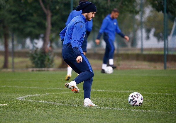 Trabzonspor Alanyaspor Hazırlıklarını Taktik Antrenmanla Sürdürdü 6