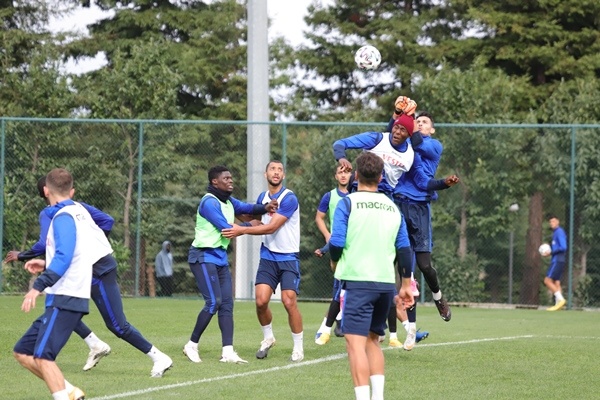 Trabzonspor Alanyaspor Hazırlıklarını Taktik Antrenmanla Sürdürdü 19