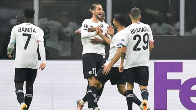 Yusuf Yazıcı Fransa manşetlerinde 8