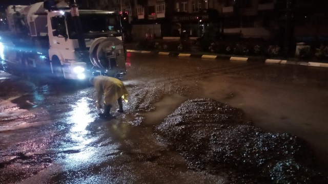 Trabzon'da yağmur mesaisi 8