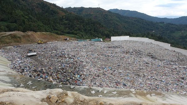 Trabzon'da facia uyarısı! “Vahşi depolama yapılıyor” 8