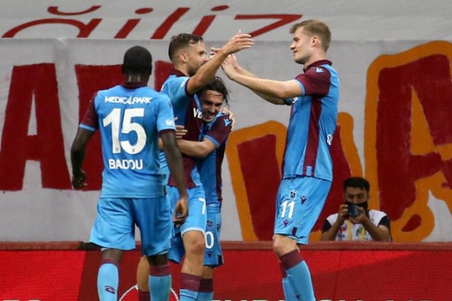 Novak bir darbe daha yedi 10