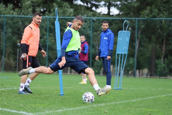 Trabzonspor'da Erzurumspor maçı hazırlıkları sürüyor 2