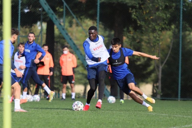 Trabzonspor ara vermeden çalışmalara başladı 16