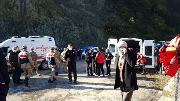 Giresun'da dereye uçan aracın kayıp sürücüsünün cansız bedeni bulundu 3