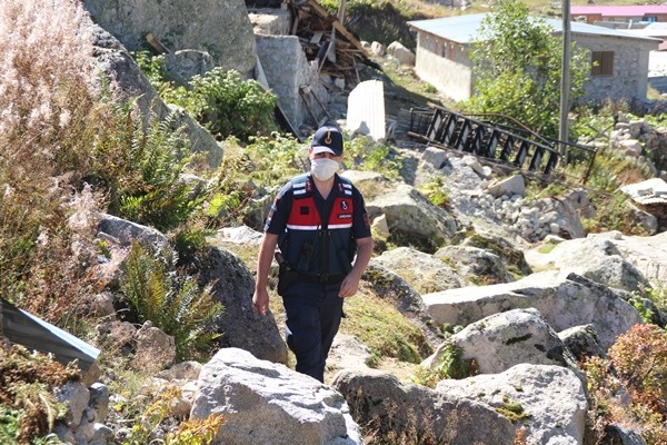 Trabzon'da 6 yayla evi soyuldu! Operasyon başladı 12