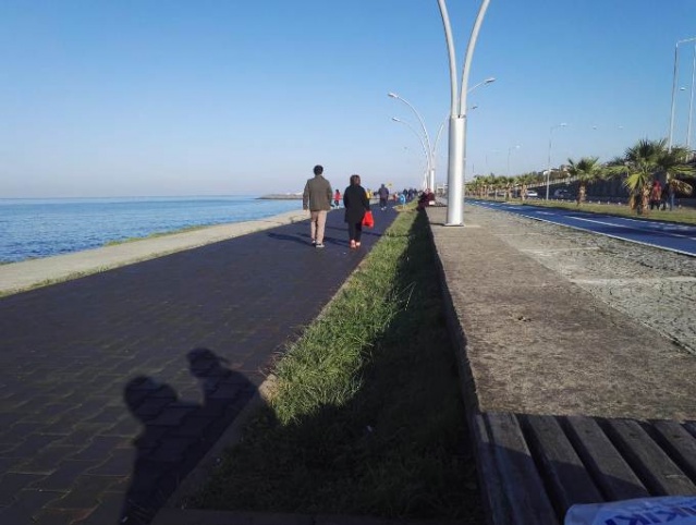Trabzon'da güneşi gören sahile koştu 15