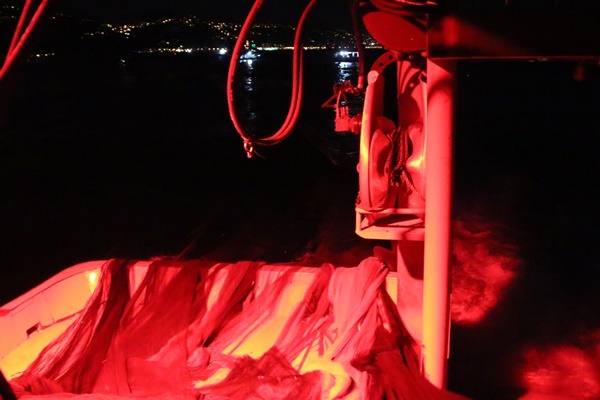 Karadeniz’de balıkçıların zorlu balık avı mesaisi 7