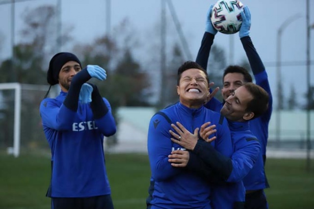 Trabzonspor Sivasspor hazırlıklarını sürdürüyor. 1 Aralık 2020 5