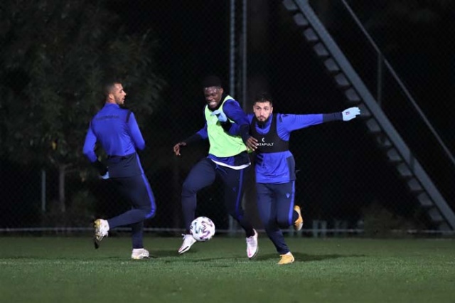 Trabzonspor Sivasspor hazırlıklarını sürdürüyor. 1 Aralık 2020 25