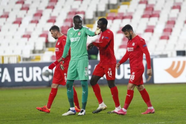 UEFA'dan Türk kulüplerine şok 4