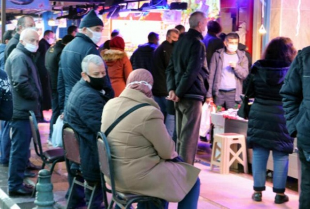 Koronavirüs üfürüğü! 136 kişiyi yaktı 12