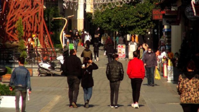 Koronavirüs üfürüğü! 136 kişiyi yaktı 17