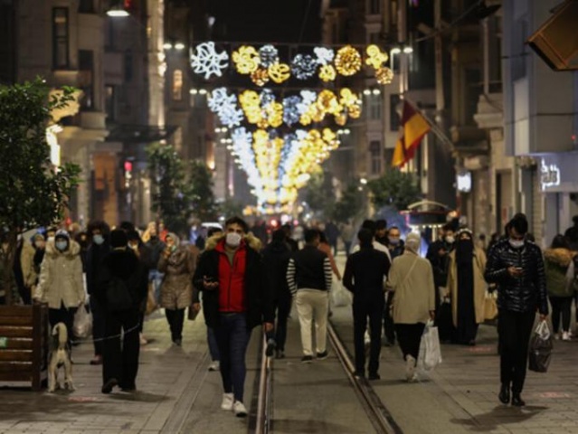 Koronavirüs üfürüğü! 136 kişiyi yaktı 18