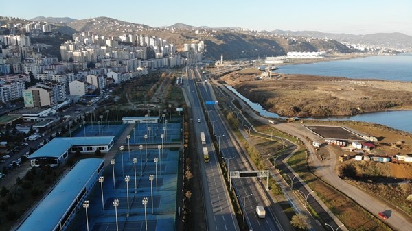 Trabzon'da yollar ve caddelerde sessizlik hakim 9