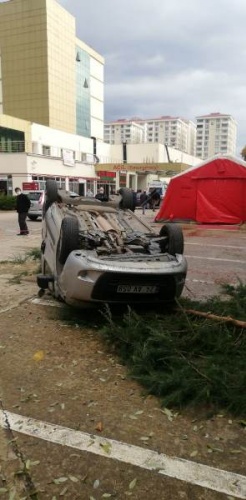 Trabzon'da acil önünde şok olay! Bir anda yamaçtan düştü 3