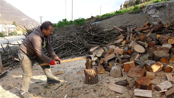 Trabzon'da sokaklar boşaldı tarlalarda hareketlilik var 5